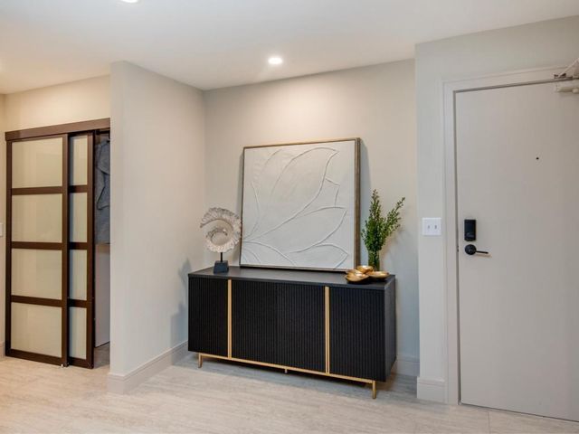 7401 W 101st Street 111, Bloomington, MN 55438