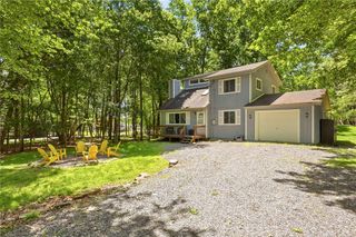 61 Lindsay Mews, Penn Forest Twp, PA 18210
