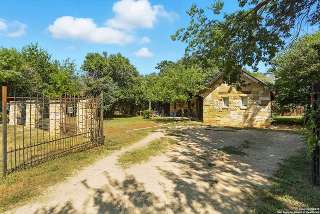 10B Fm 473, Comfort, TX 78013