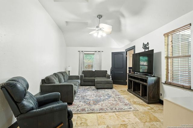 10B Fm 473, Comfort, TX 78013