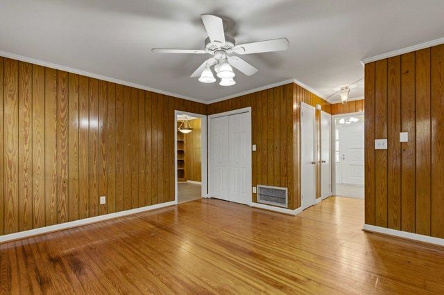 209 Sherwood Dr., Conway, SC 29526