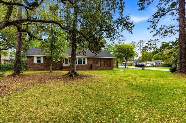 209 Sherwood Dr., Conway, SC 29526