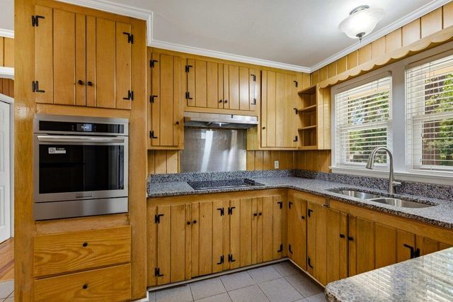 209 Sherwood Dr., Conway, SC 29526