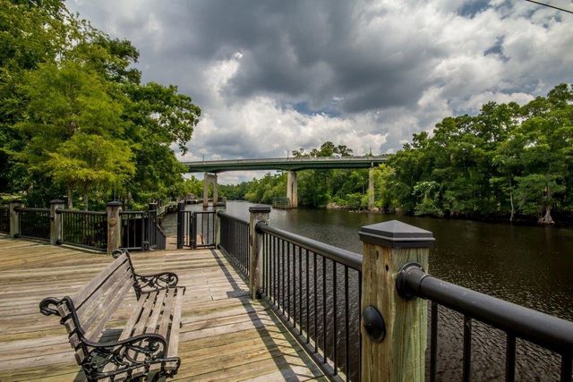 209 Sherwood Dr., Conway, SC 29526