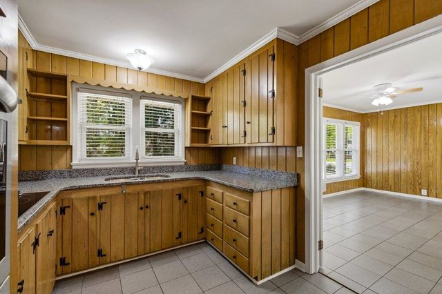 209 Sherwood Dr., Conway, SC 29526