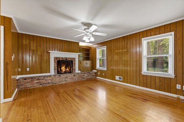 209 Sherwood Dr., Conway, SC 29526