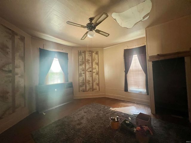 103 E Riverside Drive, Peru, IN 46970