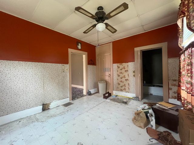 103 E Riverside Drive, Peru, IN 46970