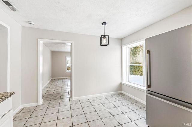 56660 Crescent Drive, Osceola, IN 46561