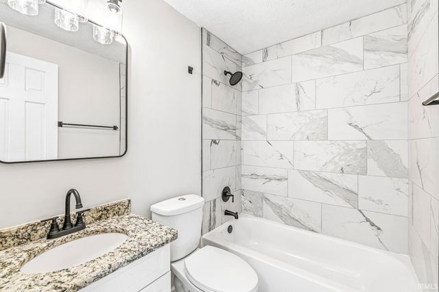 56660 Crescent Drive, Osceola, IN 46561