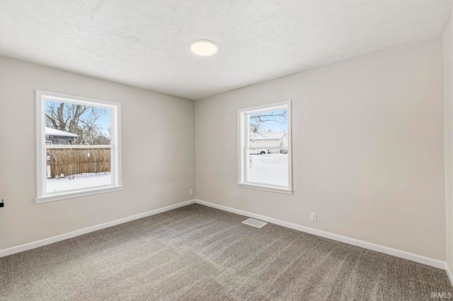 56660 Crescent Drive, Osceola, IN 46561