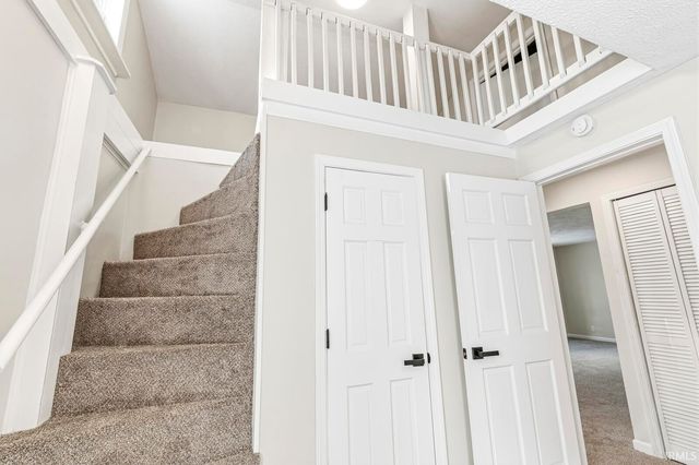 56660 Crescent Drive, Osceola, IN 46561