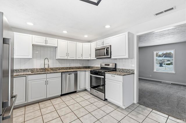 56660 Crescent Drive, Osceola, IN 46561