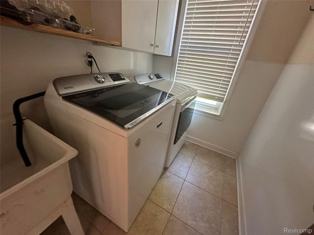 7534 Charrington Drive, Canton Charter Township, MI 48187