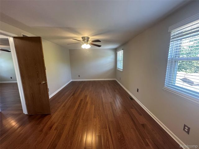 7534 Charrington Drive, Canton Charter Township, MI 48187