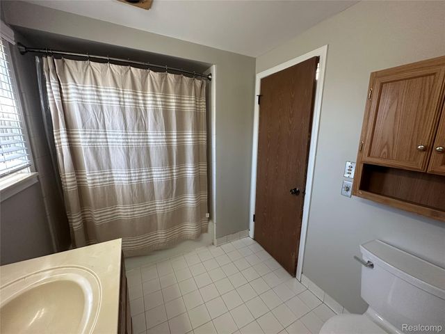 7534 Charrington Drive, Canton Charter Township, MI 48187