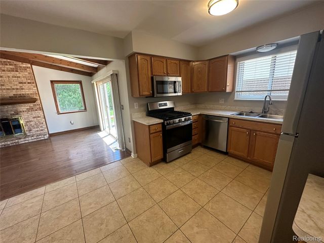7534 Charrington Drive, Canton Charter Township, MI 48187