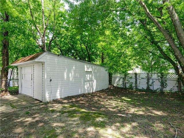 1367 Clearaire Road, Cleveland, OH 44110