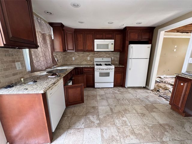 33 Hurd Avenue, Garnerville, NY 10923