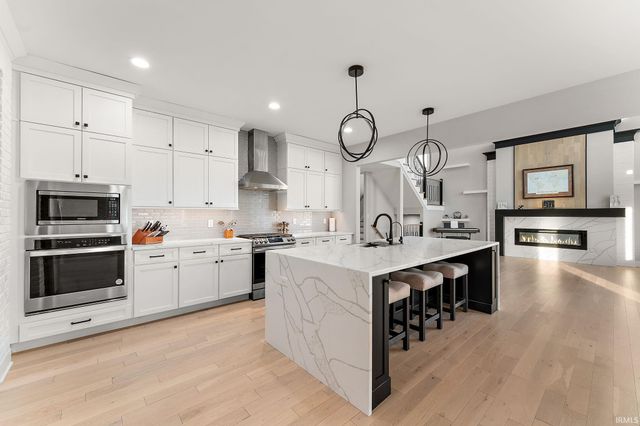 9343 Iris Drive, St. John, IN 46373