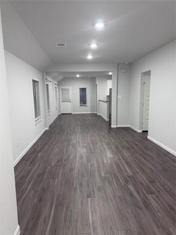 2217 Middle Ridge Drive, Conroe, TX 77301