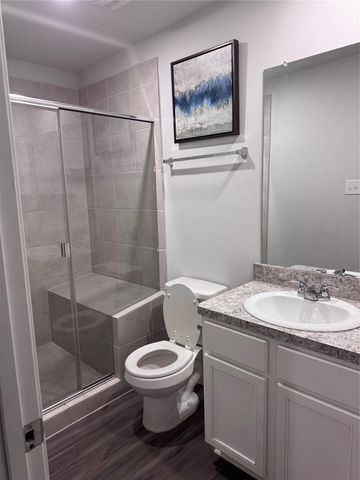 2217 Middle Ridge Drive, Conroe, TX 77301