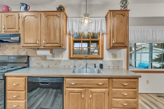 119 Nottingham Drive, Brooklyn, MI 49230