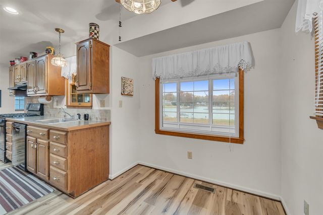 119 Nottingham Drive, Brooklyn, MI 49230