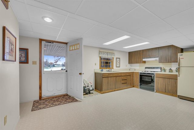 119 Nottingham Drive, Brooklyn, MI 49230