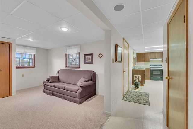 119 Nottingham Drive, Brooklyn, MI 49230