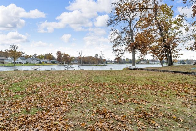 119 Nottingham Drive, Brooklyn, MI 49230