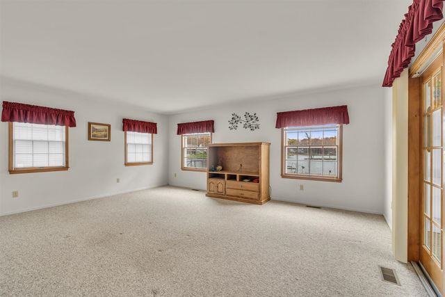 119 Nottingham Drive, Brooklyn, MI 49230