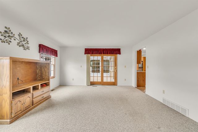 119 Nottingham Drive, Brooklyn, MI 49230