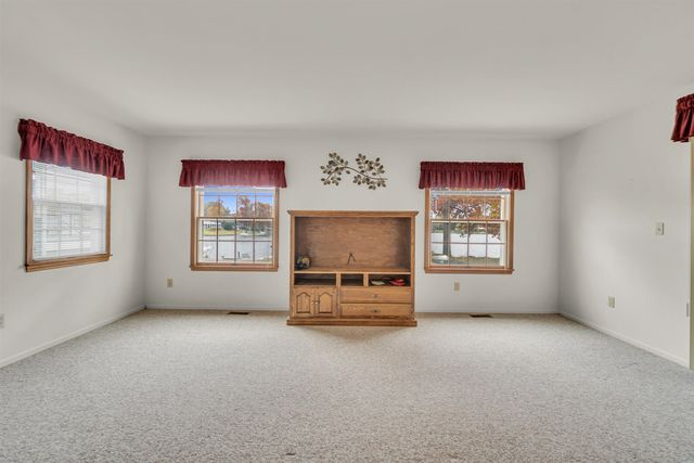 119 Nottingham Drive, Brooklyn, MI 49230