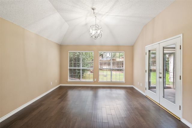 6101 Fox Hunt Drive, Arlington, TX 76001