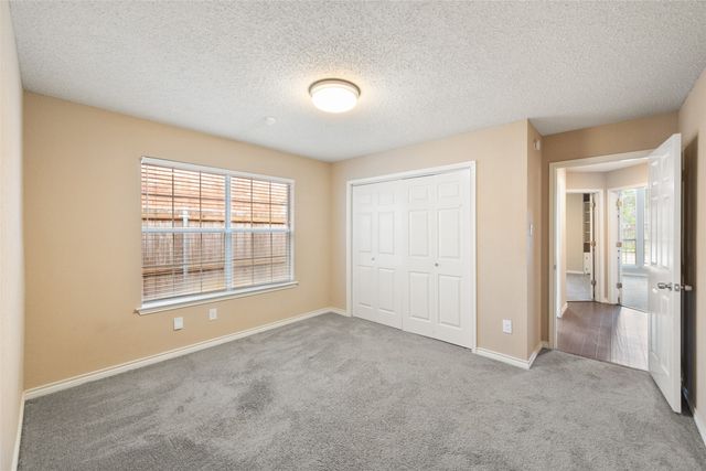 6101 Fox Hunt Drive, Arlington, TX 76001