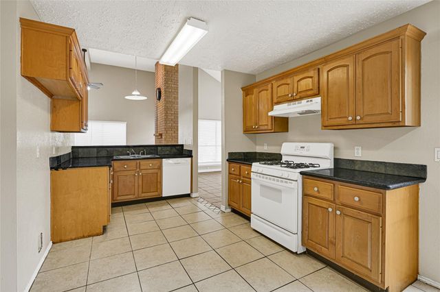 12322 Meadow Ridge Drive, Stafford, TX 77477