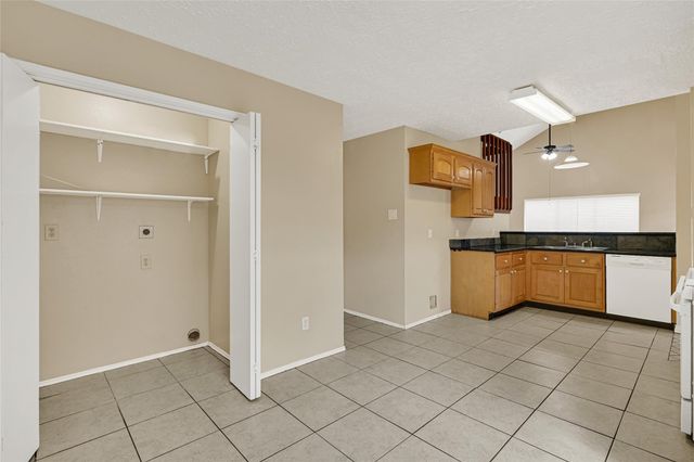 12322 Meadow Ridge Drive, Stafford, TX 77477