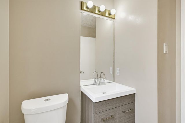 12322 Meadow Ridge Drive, Stafford, TX 77477