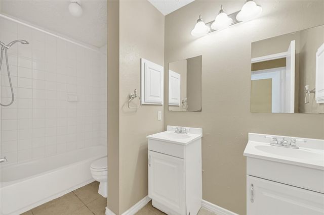 12322 Meadow Ridge Drive, Stafford, TX 77477