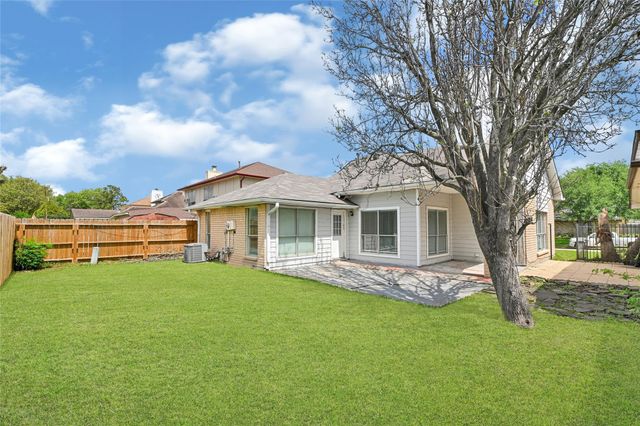 12322 Meadow Ridge Drive, Stafford, TX 77477