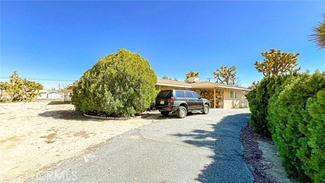 7411 Joshua Ln, Yucca Valley, CA 92284