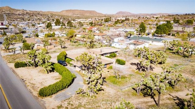 7411 Joshua Ln, Yucca Valley, CA 92284