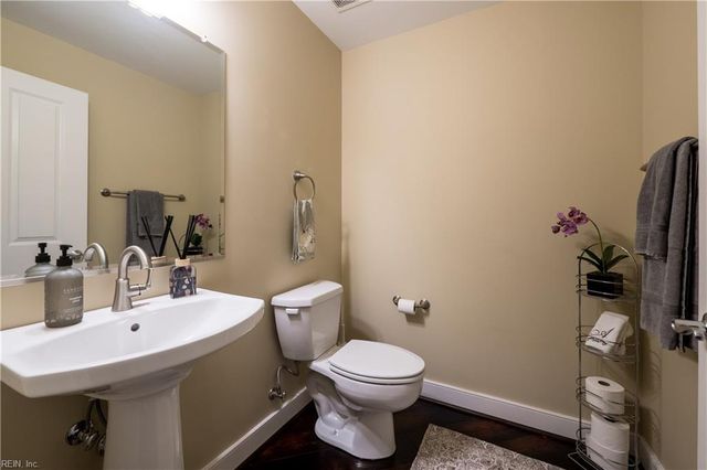 4545 Commerce St Unit 2706, Virginia Beach, VA 23462