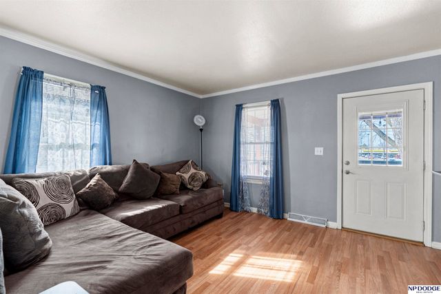 4733 S 48th Street, Omaha, NE 68117