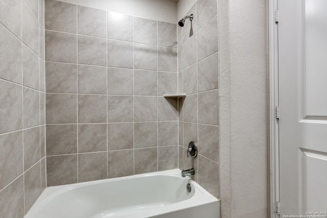 5563 Stormie Keep, San Antonio, TX 78266