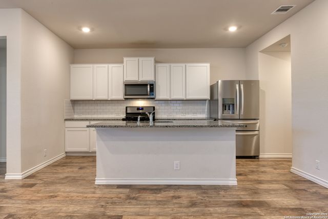 5563 Stormie Keep, San Antonio, TX 78266