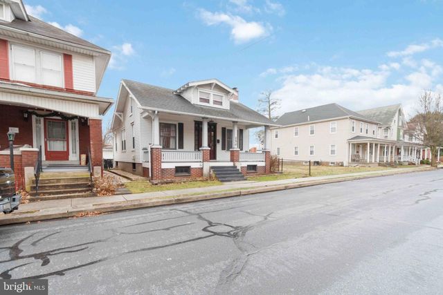 250 E EMAUS ST, Middletown, PA 17057