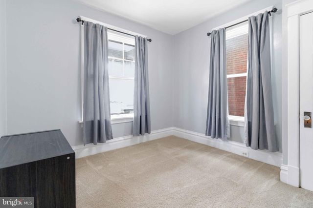 250 E EMAUS ST, Middletown, PA 17057