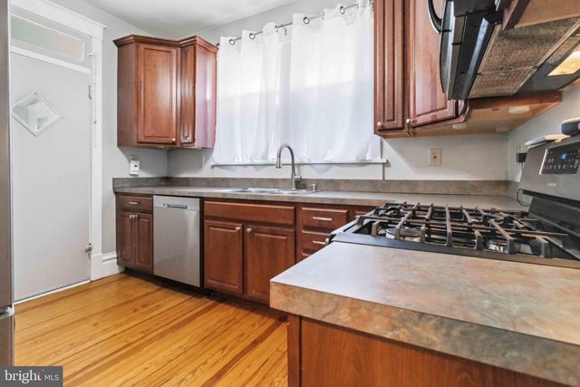 250 E EMAUS ST, Middletown, PA 17057